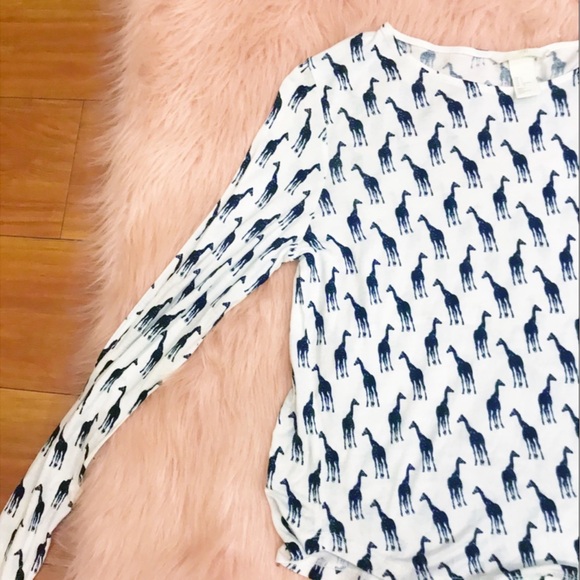H&M White and Blue Giraffe Print Long Sleeve Top - Picture 5 of 8